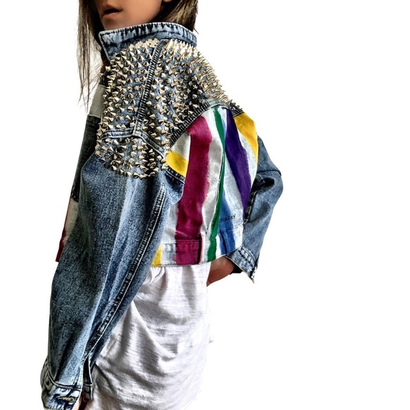 New! Wren + Glory Always Hand Painted Rainbow Spike Denim Jacket 🌈 Large - Picture 4 of 10